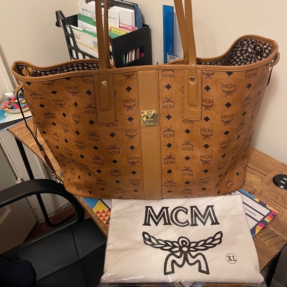 MCM Large Tote - Picture 1 of 5
